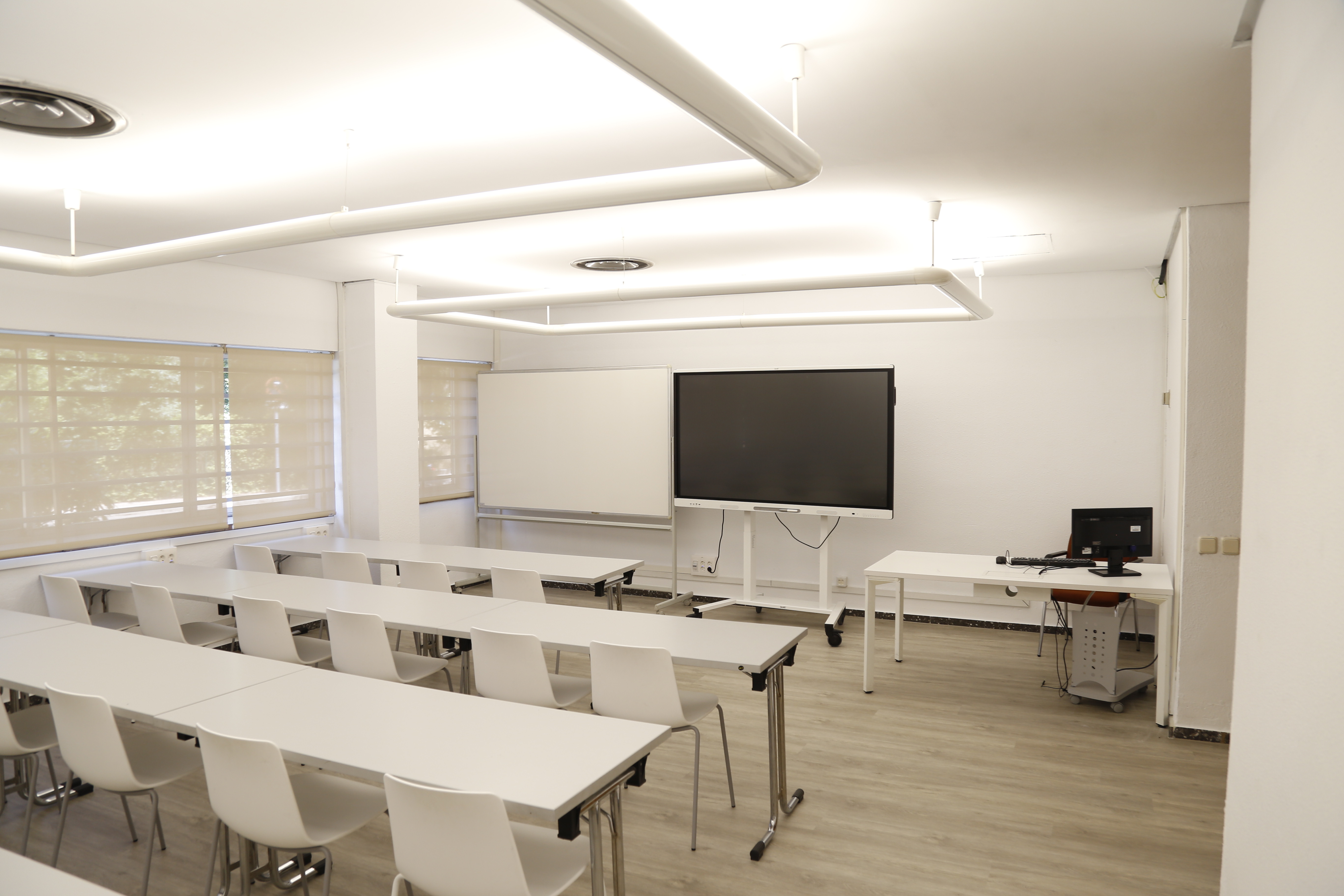 Apertura del Aula Polivalente IV en la Facultad